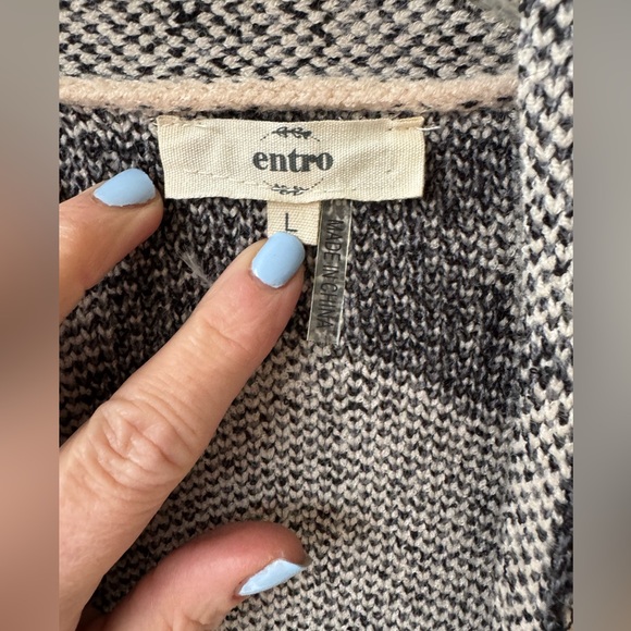 Oversized Star Cardigan by Entro - Picture 5 of 5